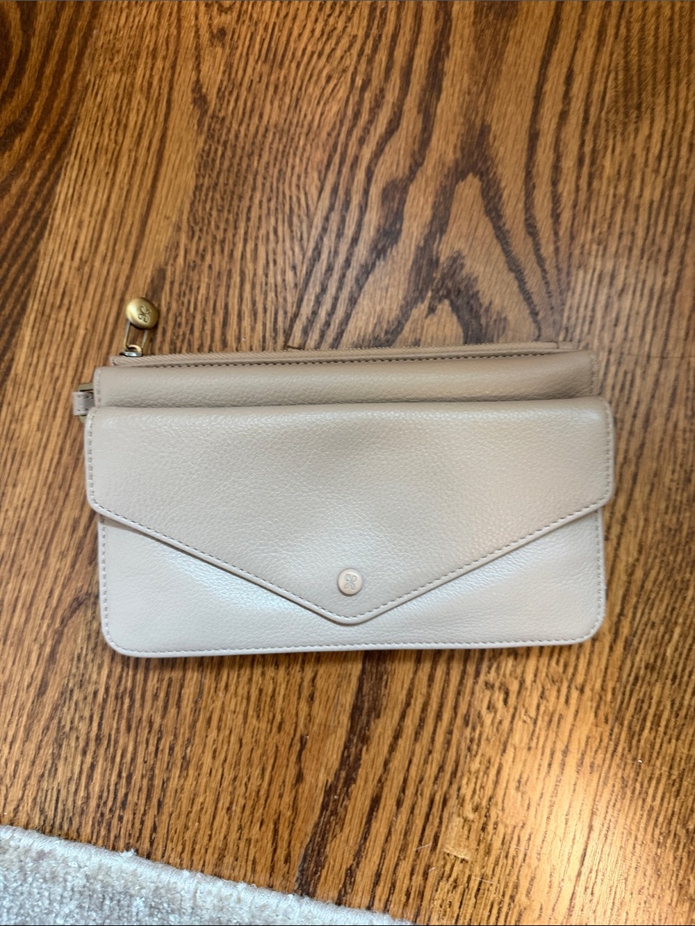 HOBO Beige Envelope Wristlet Clutch warm adobe Goldie